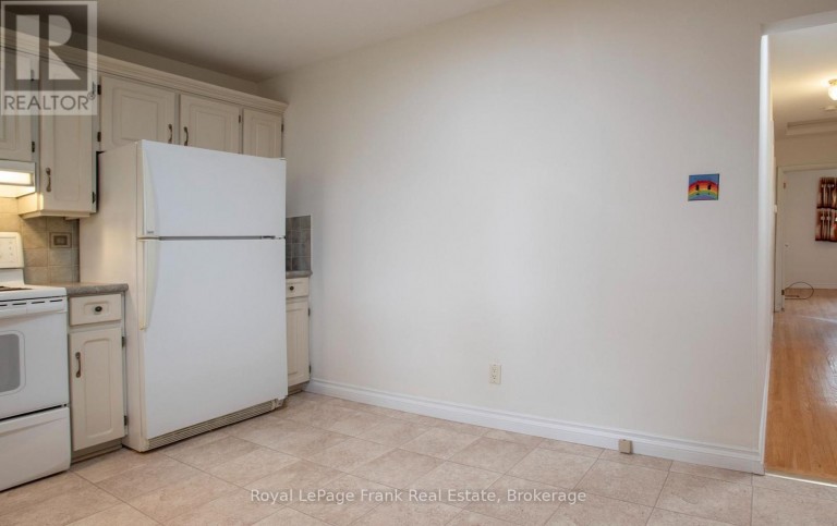 407 GLENCASTLE AVENUE, Oshawa (Northglen), Ontario, L1J3K7