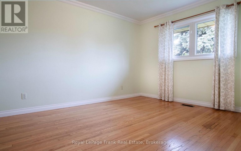 407 GLENCASTLE AVENUE, Oshawa (Northglen), Ontario, L1J3K7