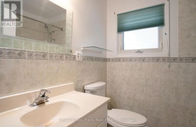 407 GLENCASTLE AVENUE Oshawa (Northglen) Ontario photo 19