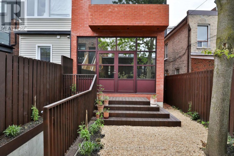 424 EUCLID AVENUE, Toronto (Palmerston-Little Italy), Ontario, M6G2S9