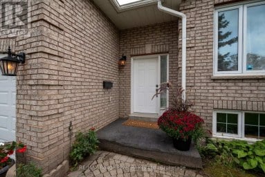 792 GREER CRESCENT Cobourg Ontario photo 4