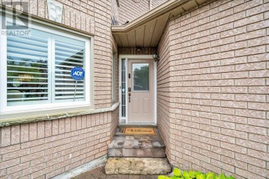 3 GRIFFEN PLACE Whitby (Rolling Acres) Ontario photo 2