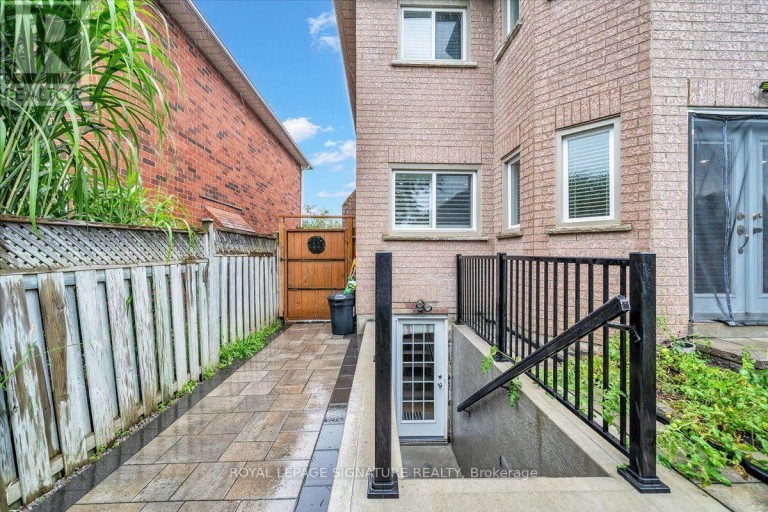 3 GRIFFEN PLACE, Whitby (Rolling Acres), Ontario, L1R2N5
