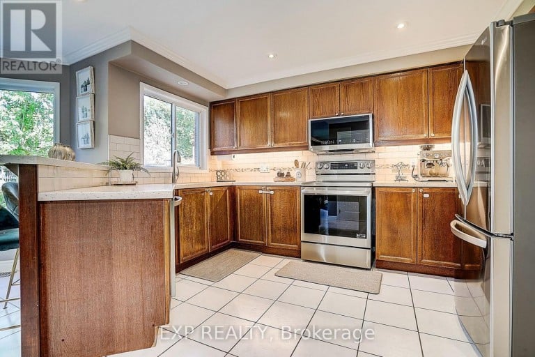 499 SILKEN LAUMANN DRIVE, Newmarket (Stonehaven-Wyndham), Ontario, L3X2H9