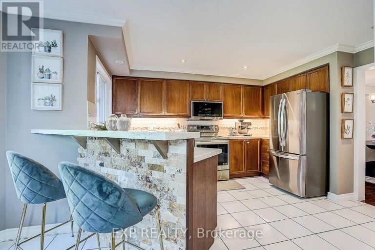 499 SILKEN LAUMANN DRIVE, Newmarket (Stonehaven-Wyndham), Ontario, L3X2H9