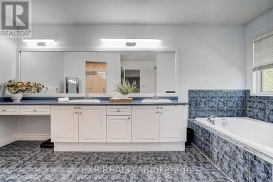 499 SILKEN LAUMANN DRIVE Newmarket (Stonehaven-Wyndham) Ontario photo 20