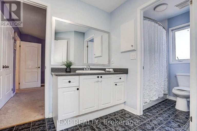 499 SILKEN LAUMANN DRIVE, Newmarket (Stonehaven-Wyndham), Ontario, L3X2H9