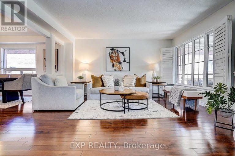 499 SILKEN LAUMANN DRIVE, Newmarket (Stonehaven-Wyndham), Ontario, L3X2H9