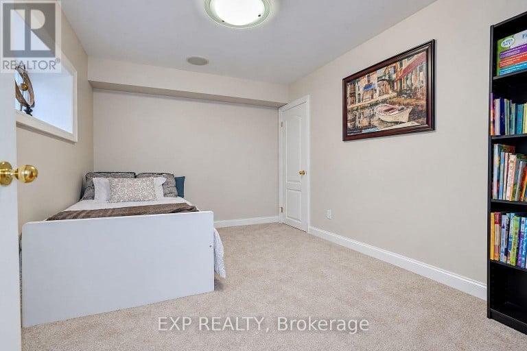 499 SILKEN LAUMANN DRIVE, Newmarket (Stonehaven-Wyndham), Ontario, L3X2H9