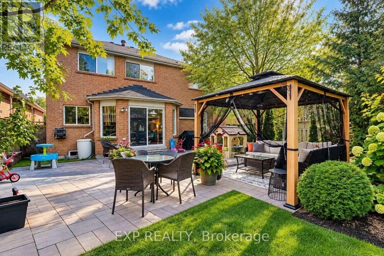 499 SILKEN LAUMANN DRIVE, Newmarket (Stonehaven-Wyndham), Ontario, L3X2H9