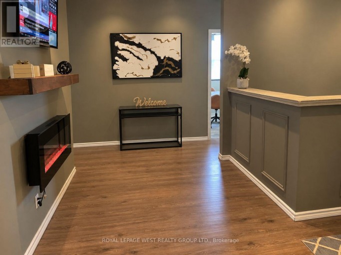 204 - 585 ONTARIO ST S STREET, Milton (TM Timberlea), Ontario, L9T2N2