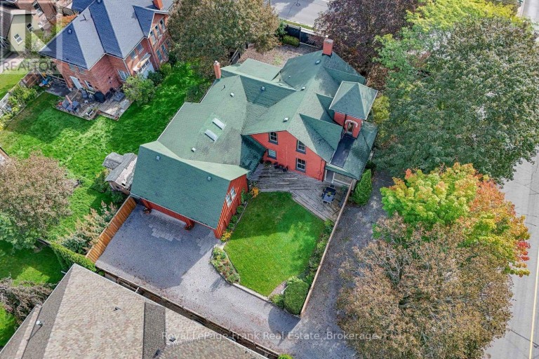 86 WELLINGTON STREET, Clarington (Bowmanville), Ontario, L1C1V7