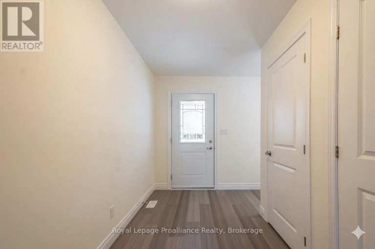 121 FARRINGTON CRESCENT, Prince Edward County (Picton Ward), Ontario, K0K2T0