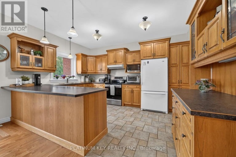 653 PETER STREET, Strathroy-Caradoc (Melbourne), Ontario, N0L1T0