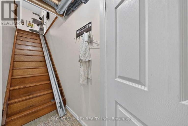653 PETER STREET, Strathroy-Caradoc (Melbourne), Ontario, N0L1T0