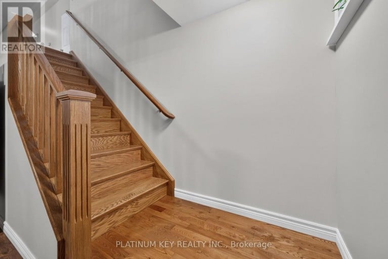 653 PETER STREET, Strathroy-Caradoc (Melbourne), Ontario, N0L1T0