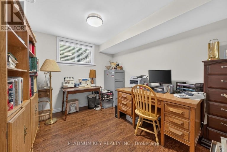 653 PETER STREET, Strathroy-Caradoc (Melbourne), Ontario, N0L1T0