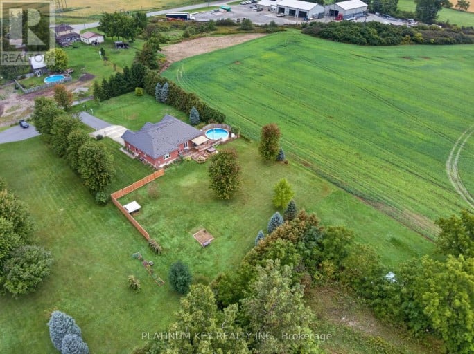 653 PETER STREET, Strathroy-Caradoc (Melbourne), Ontario, N0L1T0