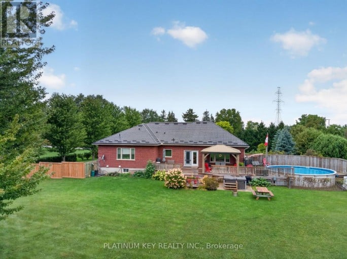 653 PETER STREET, Strathroy-Caradoc (Melbourne), Ontario, N0L1T0