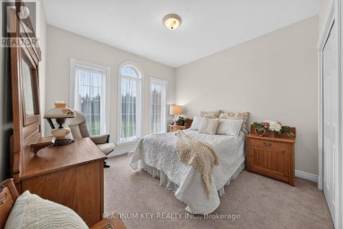 653 PETER STREET Strathroy-Caradoc (Melbourne) Ontario photo 7