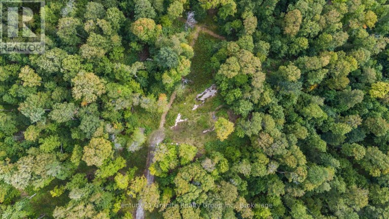 1914 KENNISIS LAKE ROAD, Dysart et al (Guilford), Ontario, K0M1S0