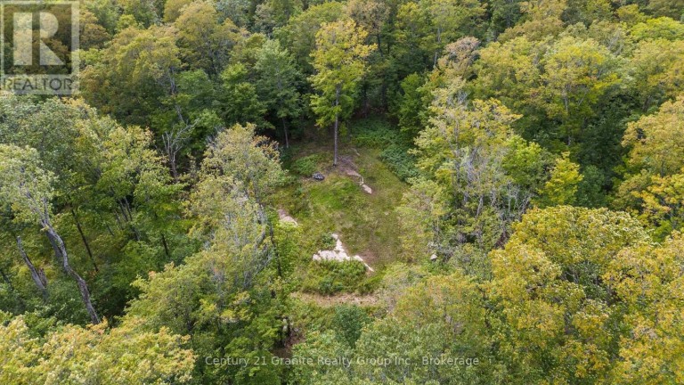 1914 KENNISIS LAKE ROAD, Dysart et al (Guilford), Ontario, K0M1S0