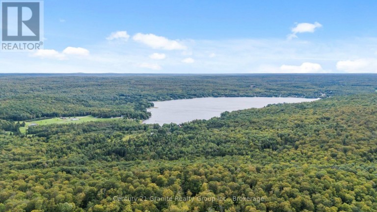 1914 KENNISIS LAKE ROAD, Dysart et al (Guilford), Ontario, K0M1S0