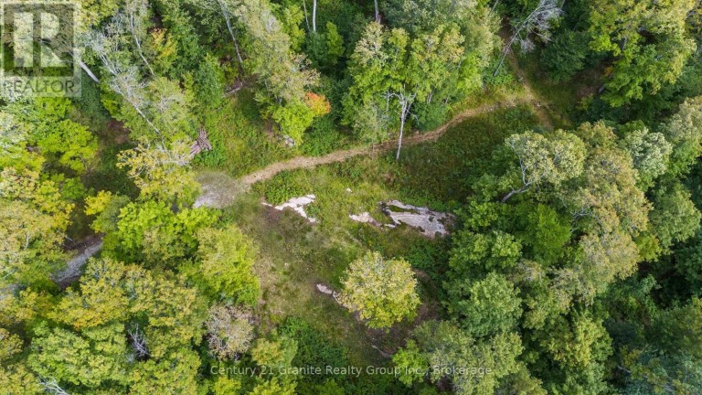 1914 KENNISIS LAKE ROAD, Dysart et al (Guilford), Ontario, K0M1S0