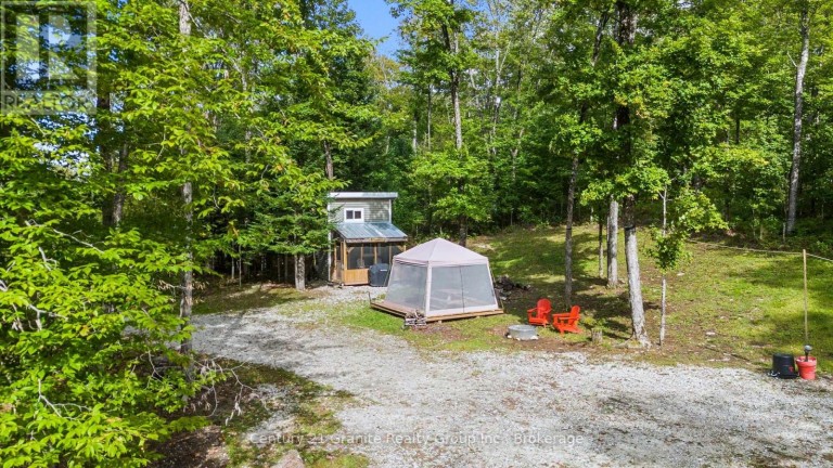 1914 KENNISIS LAKE ROAD, Dysart et al (Guilford), Ontario, K0M1S0