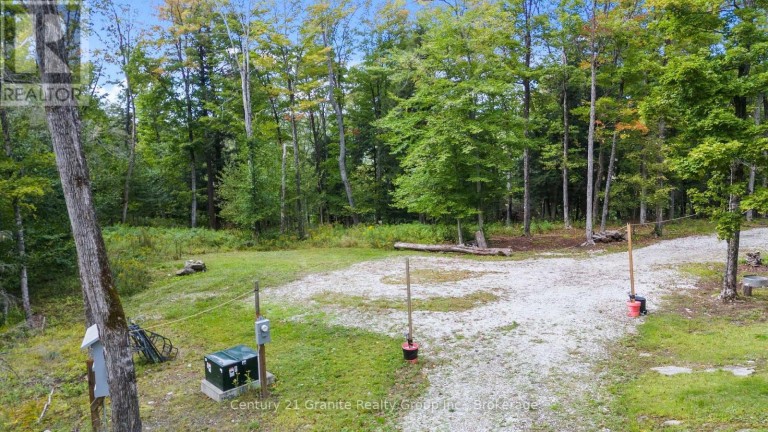 1914 KENNISIS LAKE ROAD, Dysart et al (Guilford), Ontario, K0M1S0