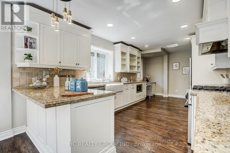 19 LOWER LINKS ROAD, Toronto (St. Andrew-Windfields), Ontario, M2P1H5