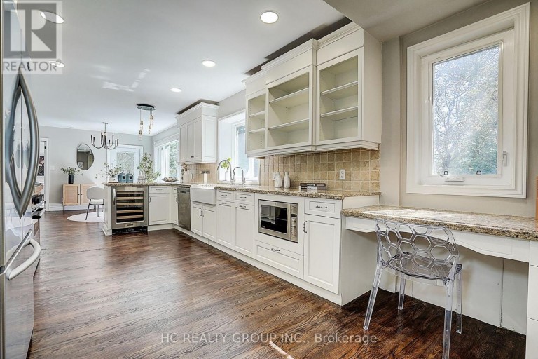 19 LOWER LINKS ROAD, Toronto (St. Andrew-Windfields), Ontario, M2P1H5