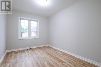 489 MEARNS AVENUE Clarington (Bowmanville) Ontario photo 21