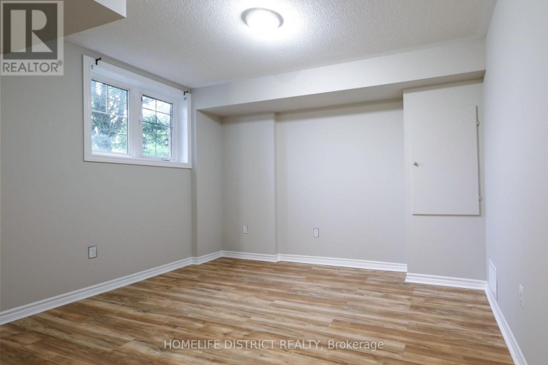 489 MEARNS AVENUE, Clarington (Bowmanville), Ontario, L1C5M5