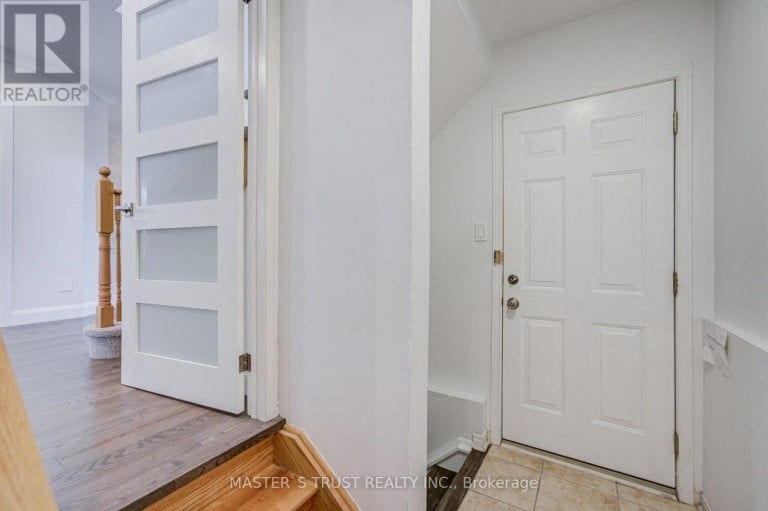 15 MIRANDO STREET, Richmond Hill (Westbrook), Ontario, L4S2W8