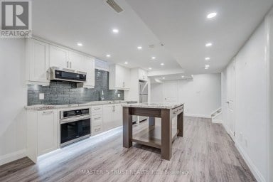15 MIRANDO STREET Richmond Hill (Westbrook) Ontario photo 26