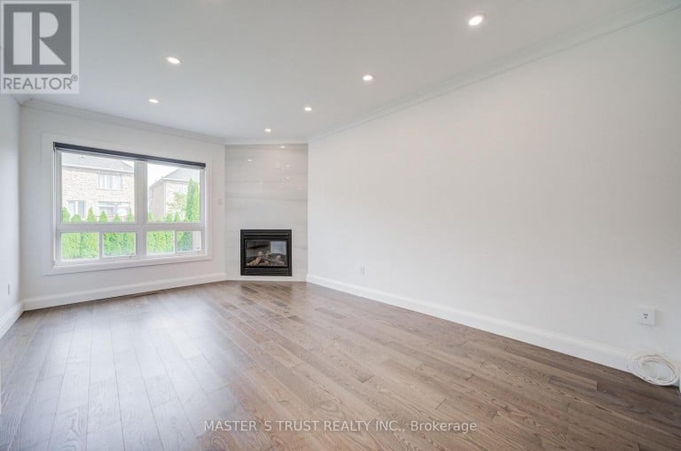 15 MIRANDO STREET, Richmond Hill (Westbrook), Ontario, L4S2W8