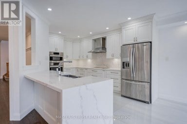 15 MIRANDO STREET Richmond Hill (Westbrook) Ontario photo 8
