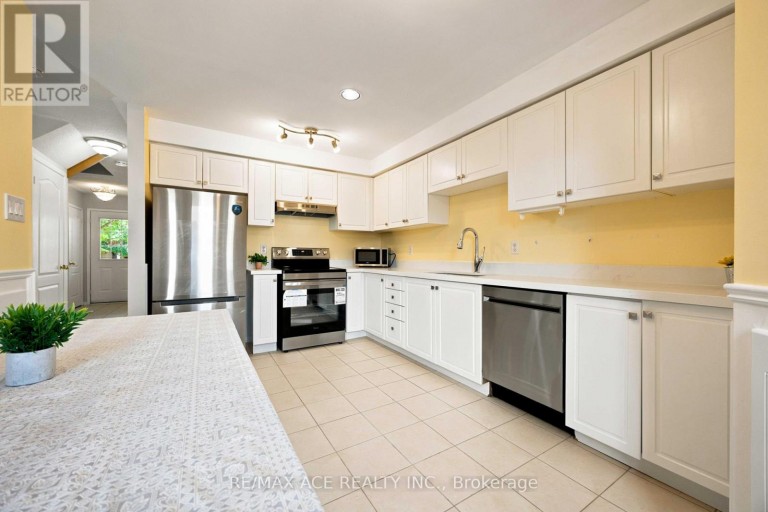 16 WHITE'S HILL AVENUE, Markham (Cornell), Ontario, L6B1C1