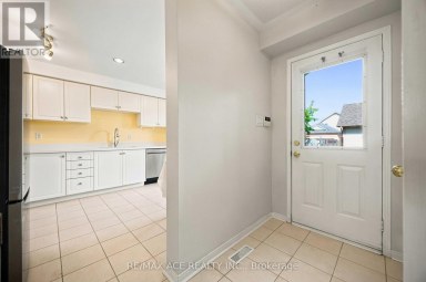 16 WHITE'S HILL AVENUE Markham (Cornell) Ontario photo 9