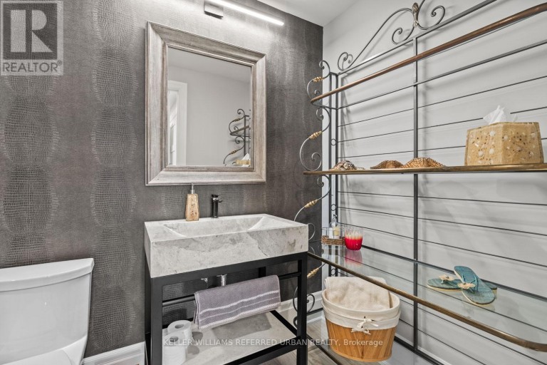 61 RIA COURT, King (King City), Ontario, L7B0N5