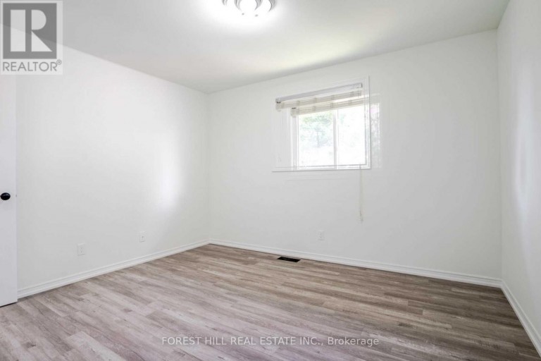 UPPER - 18 SHANNON STREET, Orillia, Ontario, L3V7K2