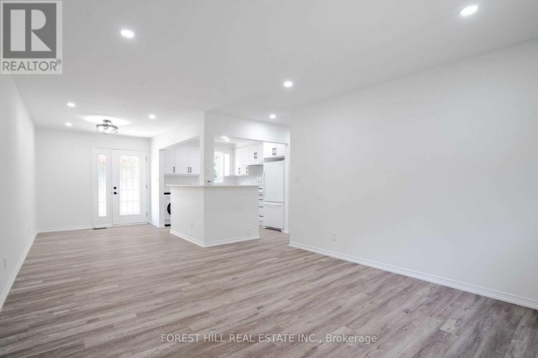 UPPER - 18 SHANNON STREET, Orillia, Ontario, L3V7K2