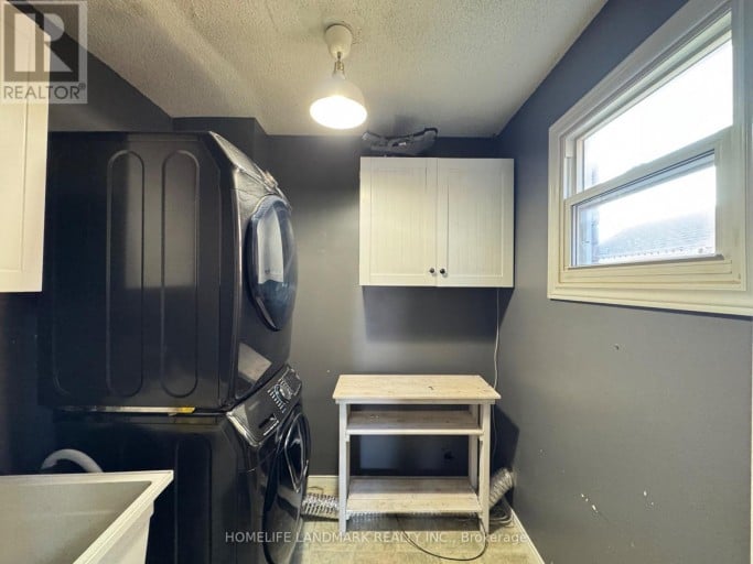 23 WALLACE DRIVE, Barrie (Northwest), Ontario, L4N7E2