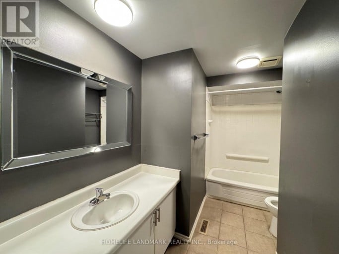 23 WALLACE DRIVE, Barrie (Northwest), Ontario, L4N7E2