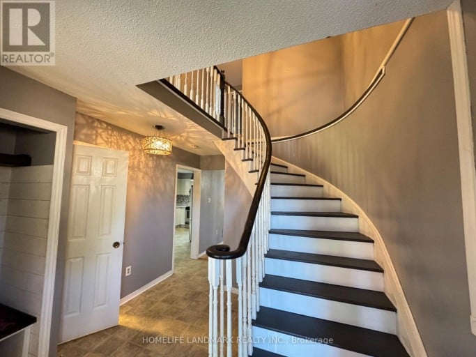 23 WALLACE DRIVE, Barrie (Northwest), Ontario, L4N7E2