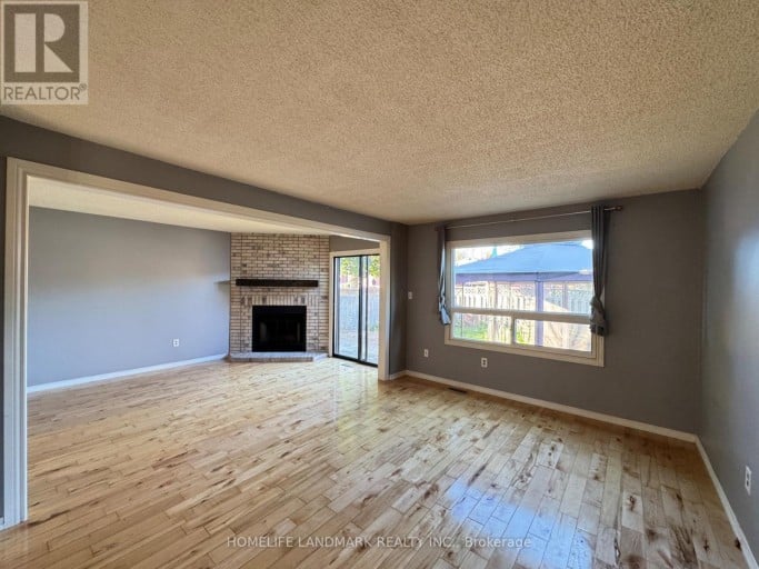 23 WALLACE DRIVE, Barrie (Northwest), Ontario, L4N7E2