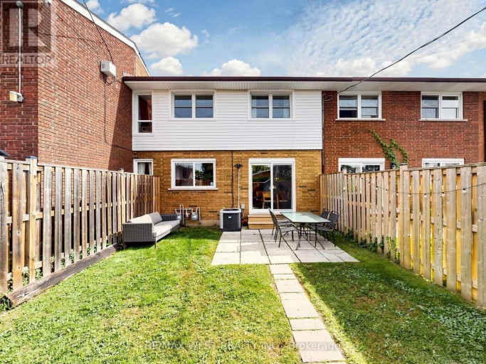 6 - 2027 BLUEFIELDS DRIVE, Burlington (Mountainside), Ontario, L7P1J9