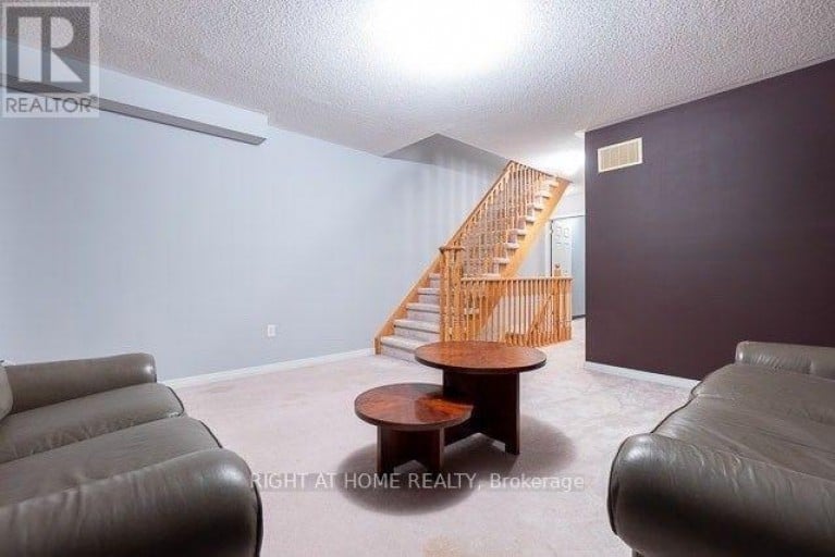 94 JIM BAIRD MEWS, Toronto (Downsview-Roding-CFB), Ontario, M3L0C4