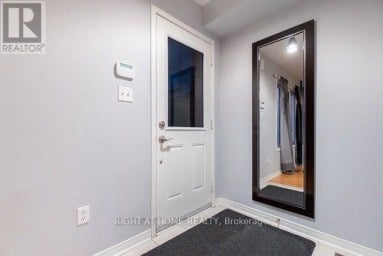 94 JIM BAIRD MEWS Toronto (Downsview-Roding-CFB) Ontario photo 2